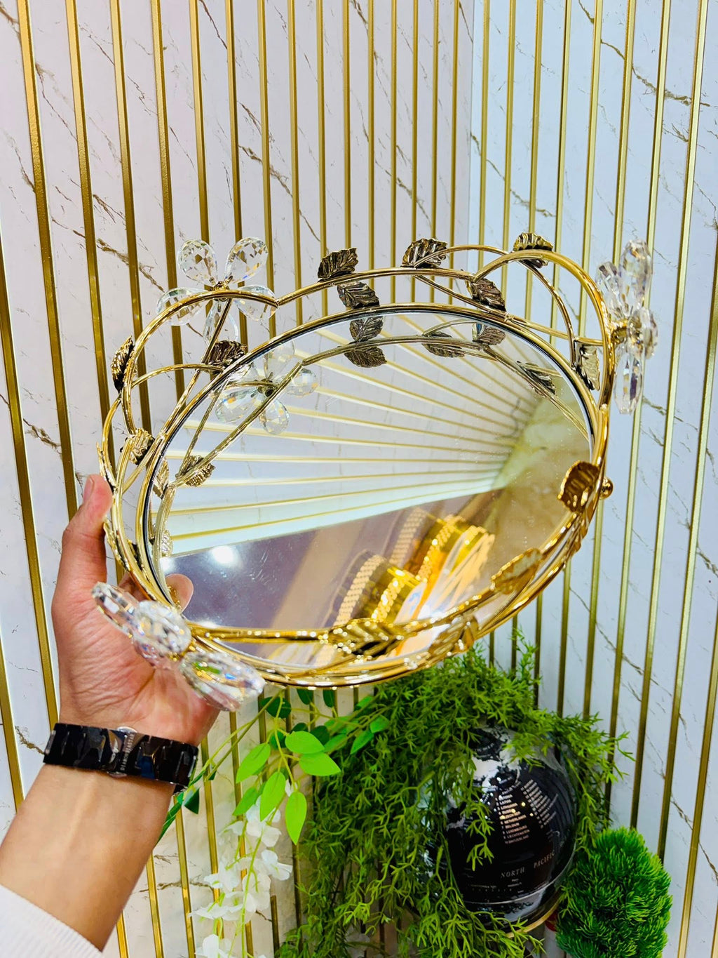 Luxury Round Gold Mirrored Tray – Elegant Decorative Serving Tray