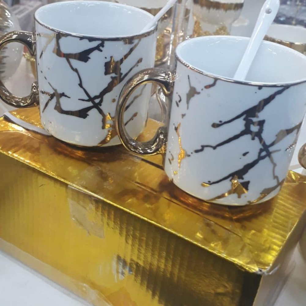 Set of 6 ceramic coffee/tea mugs with plastic white spoon