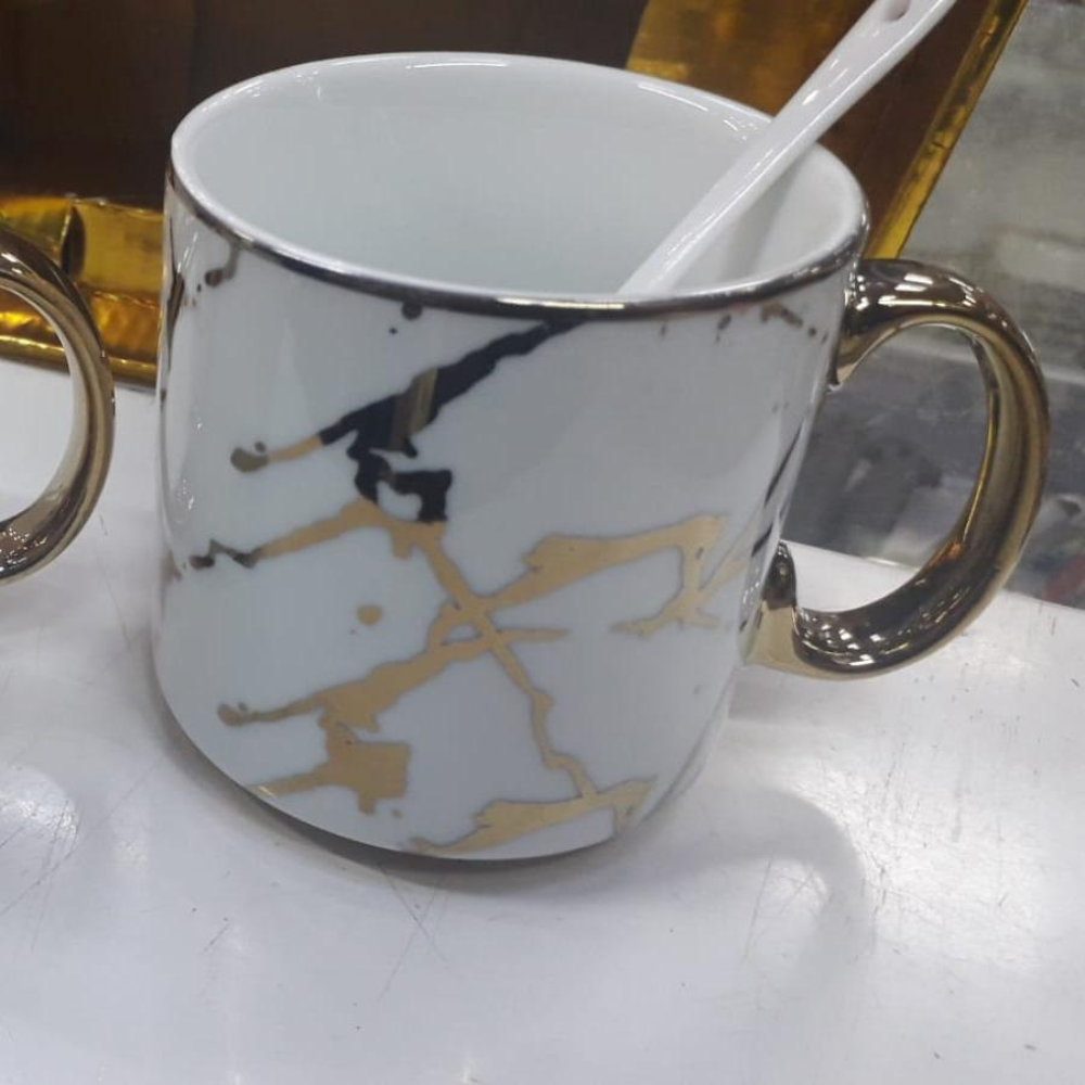 Set of 6 ceramic coffee/tea mugs with plastic white spoon